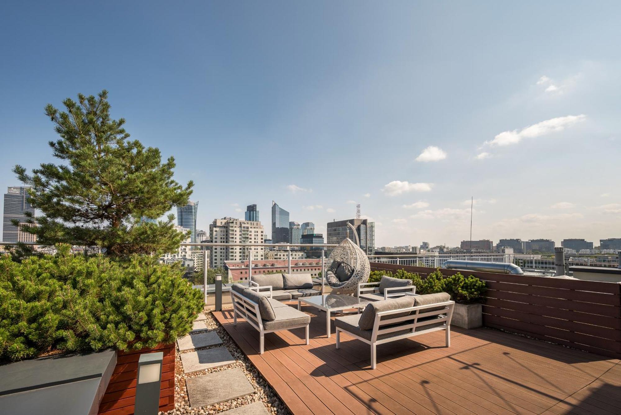 Luxury 2-Bedroom Penthouse Warsaw Skyline 15M Terrace, Garage, Gym, Rooftop & Only 500 M To Metro Buitenkant foto